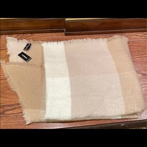 Express | Oversized Blanket Scarf